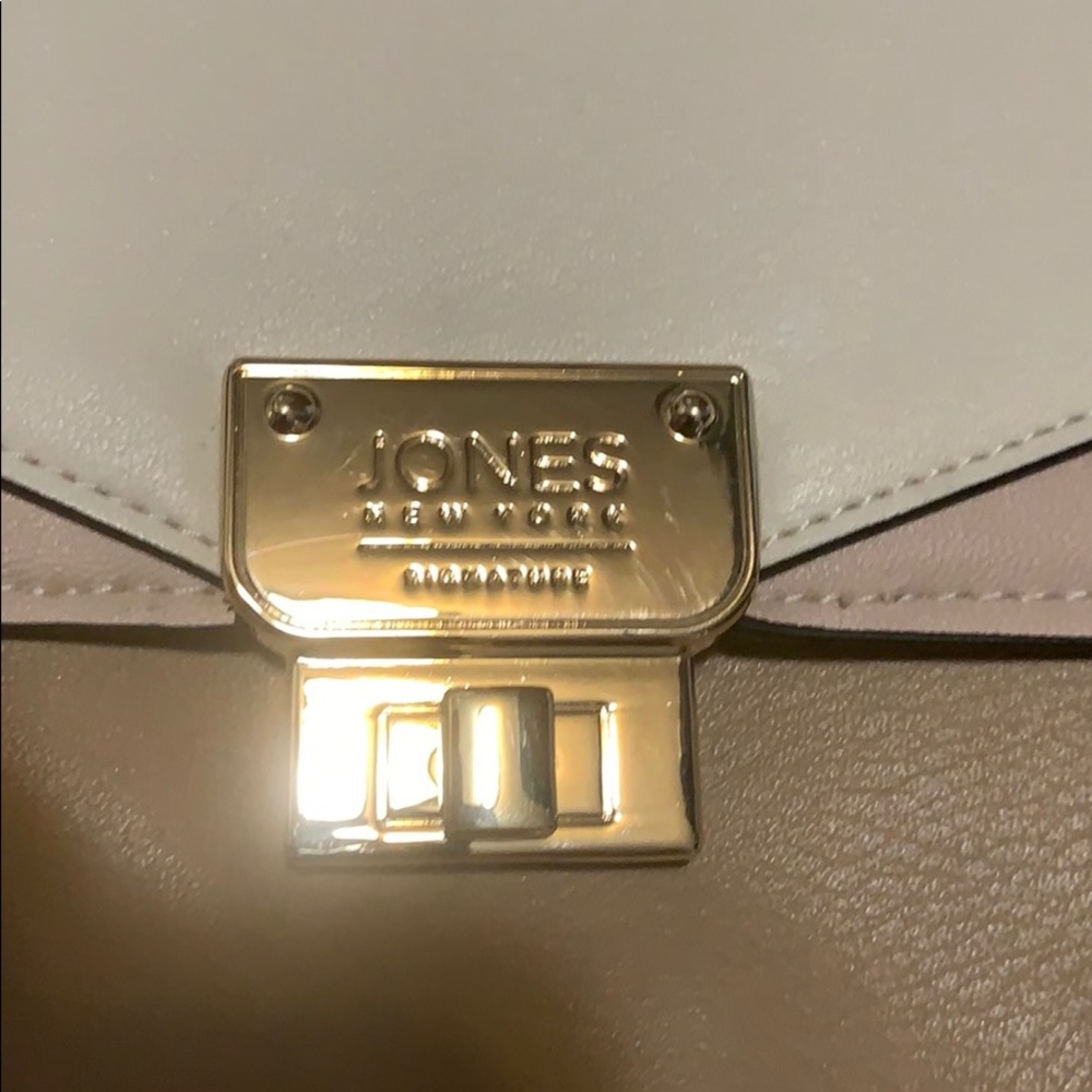 🔥NWT Jones New York Summer Handbag Cream/Tan&Pink - Picture 2 of 8